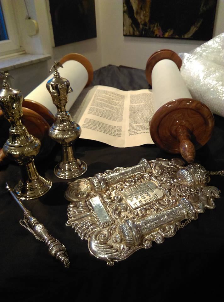 Writing A Torah For Each Congregation - Jewish Renewal In Poland